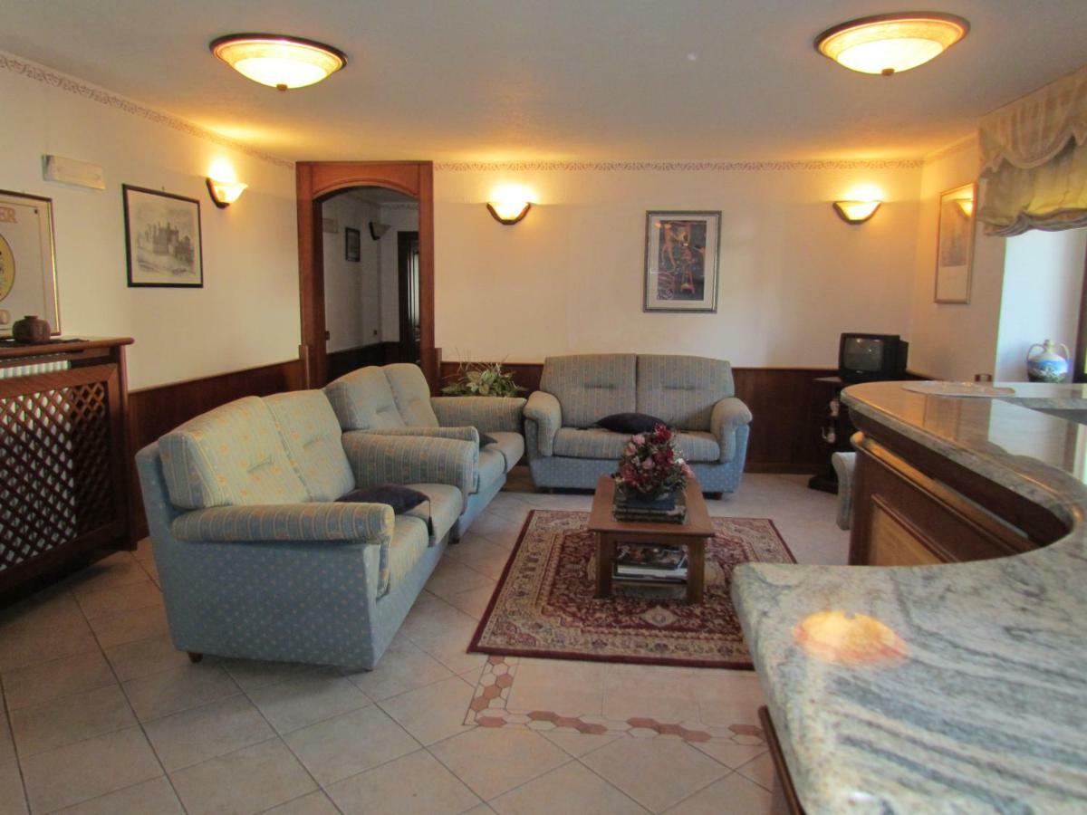 Residence Du Chateau Fenis Extérieur photo